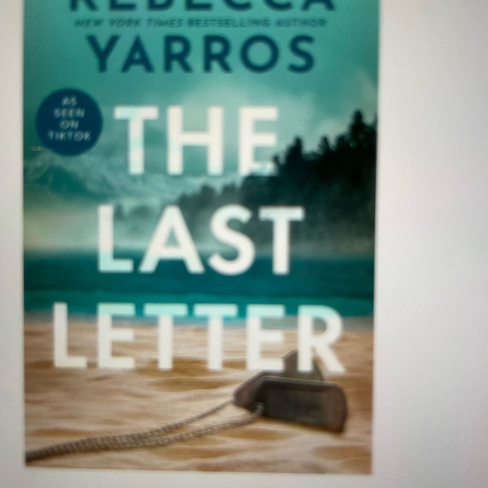 ❤️ THE LAST LETTER PAPERBACK BOOK BY REBECCA YARROS